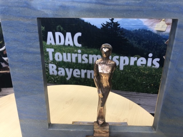 Ausflugsticker Oberbayern erhält ADAC Tourismuspreis Re-Start 2021