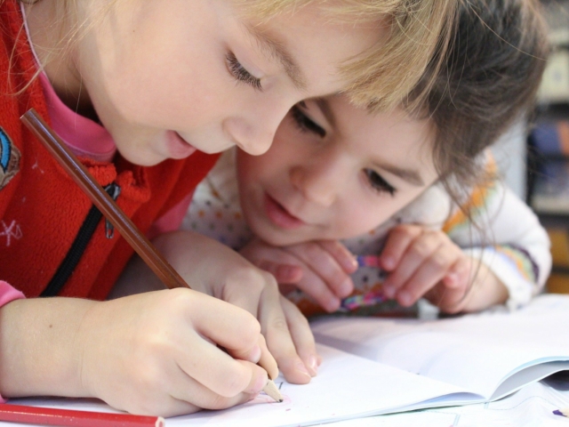 Freistaat fördert Schulen und Kindertageseinrichtungen in Stadt und Landkreis Rosenheim mit über 11 Mio. Euro