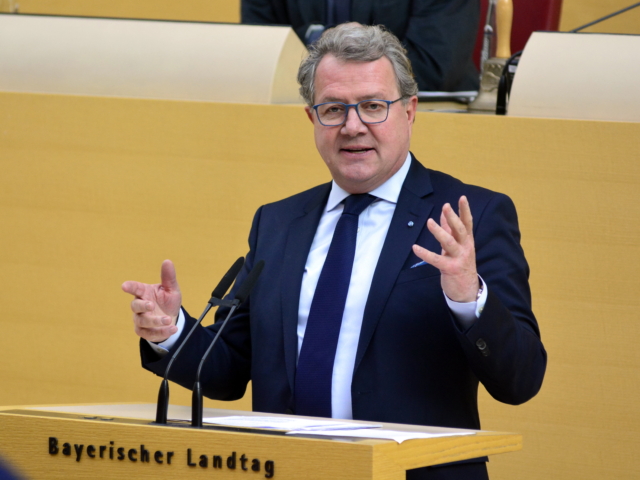 Klaus Stöttner im Landtag: Bayern wird Kommunen beim Ausbau von Infrastruktur und ÖPNV noch besser unterstützen