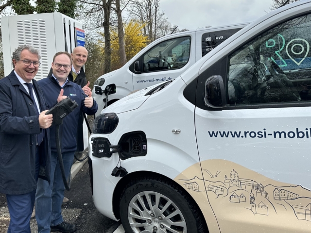 Neue Ladestation für Rosi-Mobil Elektrofahrzeuge – Strom kommt aus erneuerbaren Energien